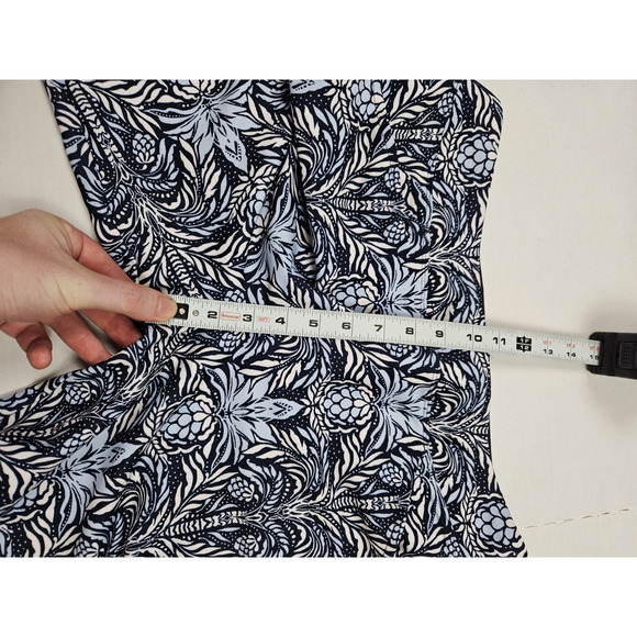 Tommy Bahama Everyday Active Shorts Women's Medium Floral Hawaiian Beach Summer - Picture 4 of 9